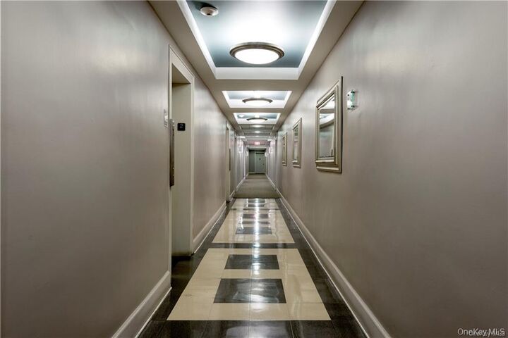Property Photo:  1133 Midland Avenue 3L  NY 10708 