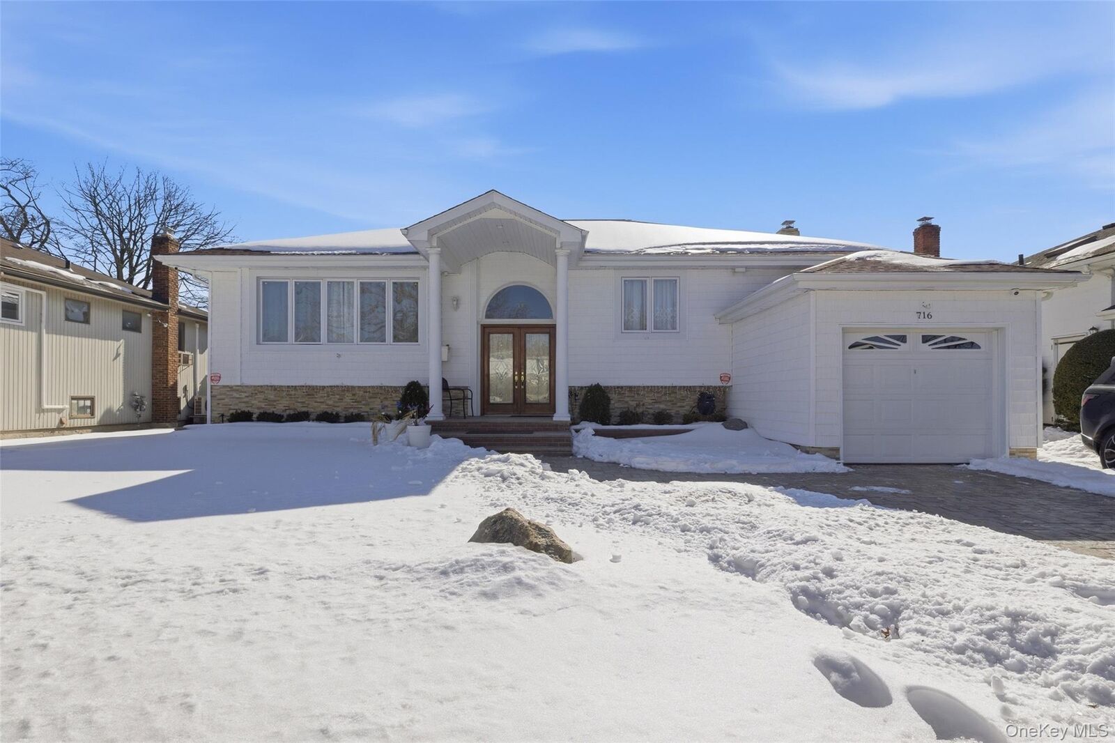 Property Photo:  716 Park Lane  NY 11581 