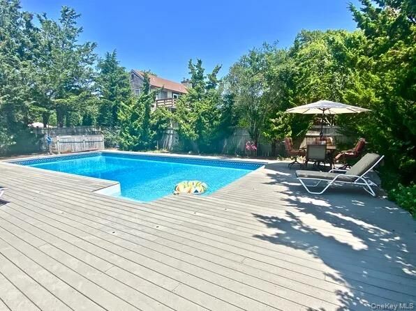 Property Photo:  16 Osceola Lane  NY 11968 