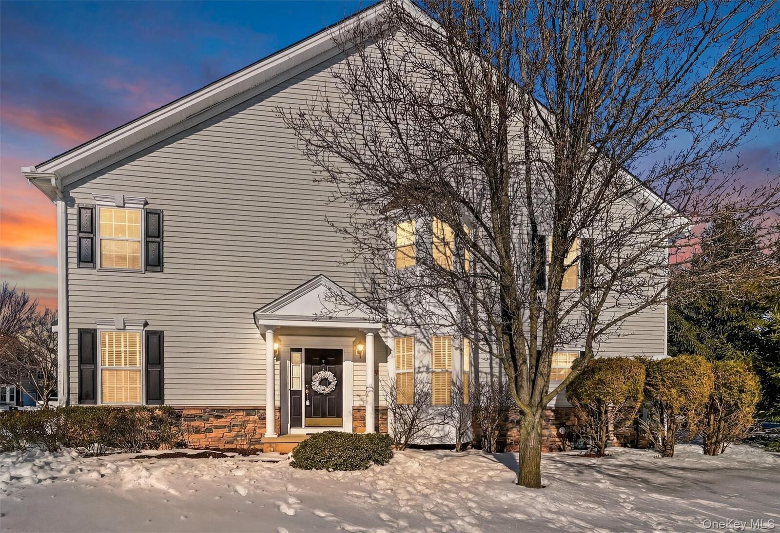 Property Photo:  7 Ford Court  NY 10950 