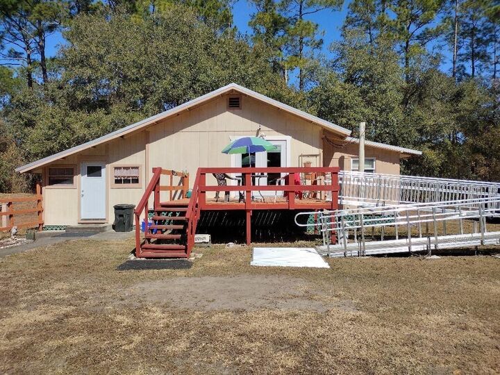 Property Photo: 1916 Laurel Avenue FL 32110