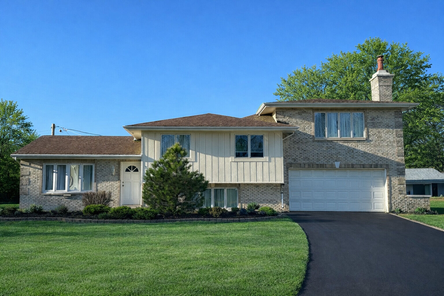 Property Photo:  325 Central Avenue  IL 60527 