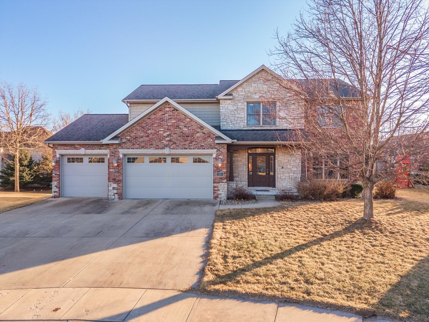 Property Photo: 2703 Vrooman Court IL 61704