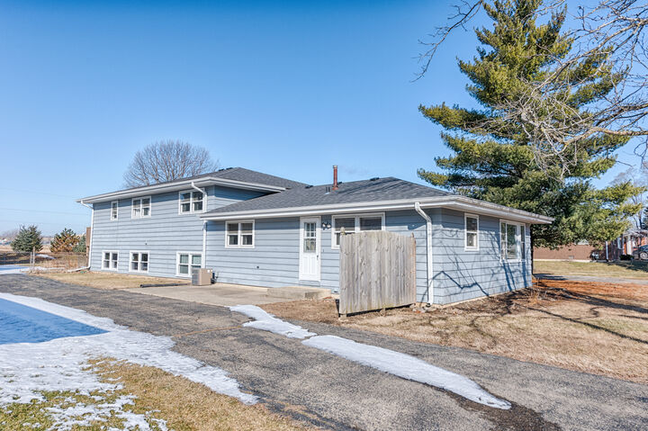 Property Photo: 1131 Johnston Drive IL 60506