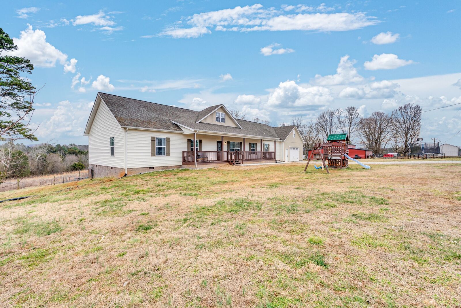Property Photo: 6985 McMinnville Hwy TN 38559