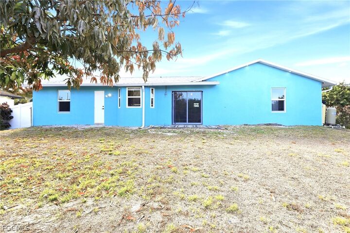 Property Photo: 3404 2nd Street SW FL 33976
