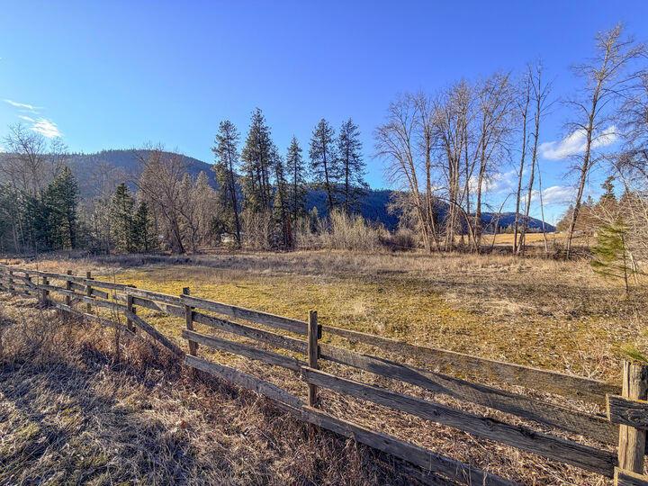 Property Photo:  32X Aladdin Rd  WA 99114 