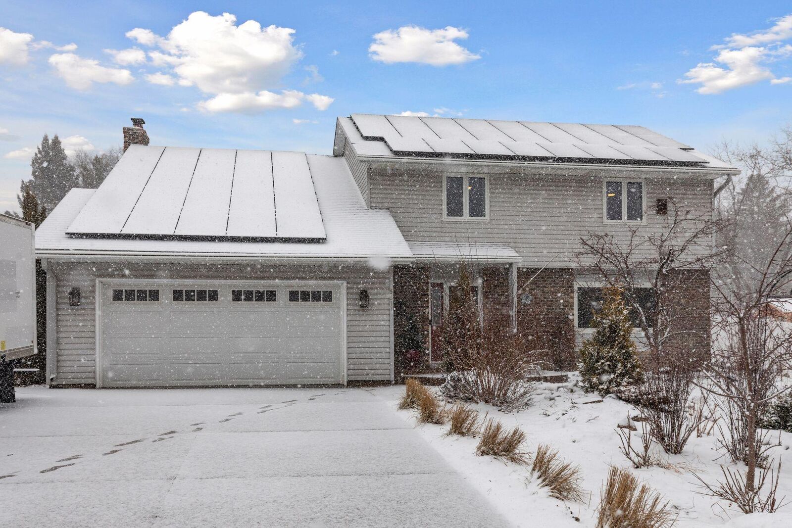 Property Photo: 5811 130th Street Court MN 55124