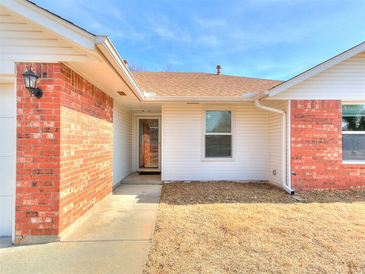 Property Photo:  1316 Greenfield Drive  OK 73012 