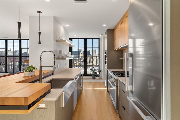 Property Photo:  76 Wareham St Phd  MA 02118 