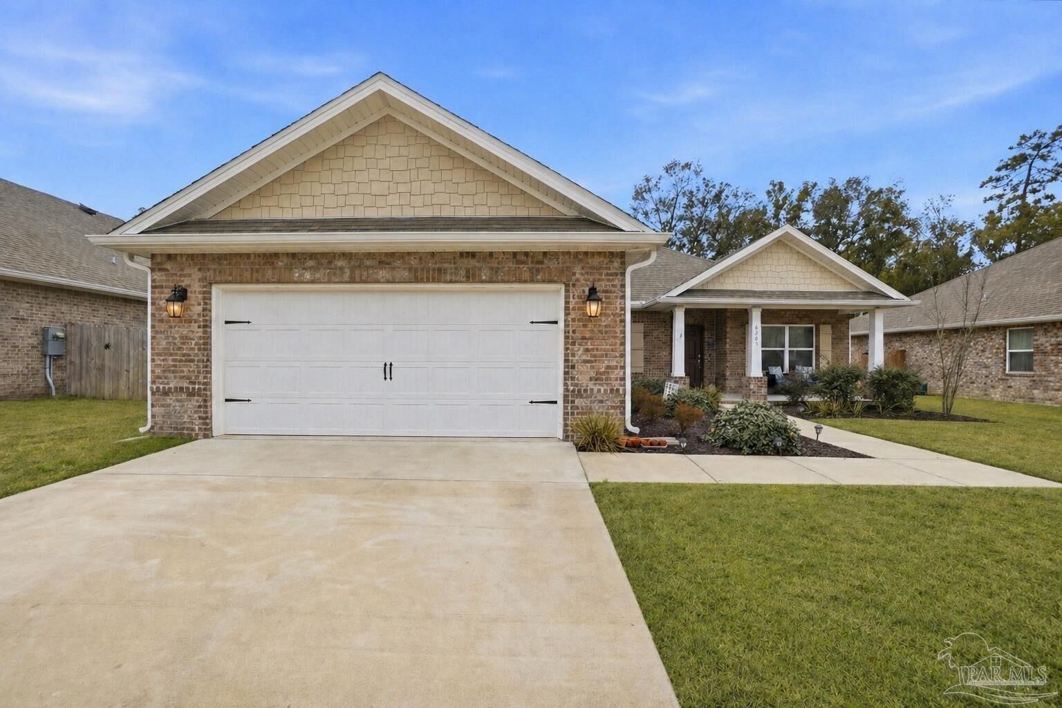 Property Photo: 6203 Carson Dr FL 32570
