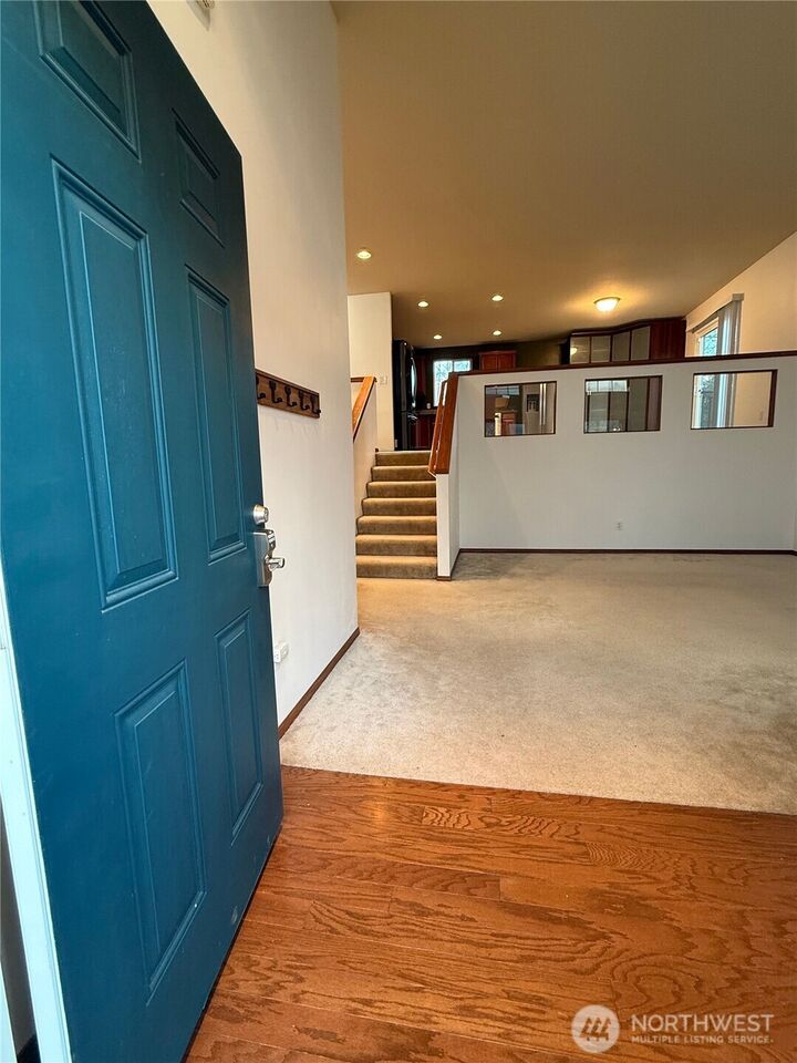 Property Photo:  15717  26 Avenue W 17  WA 98087 