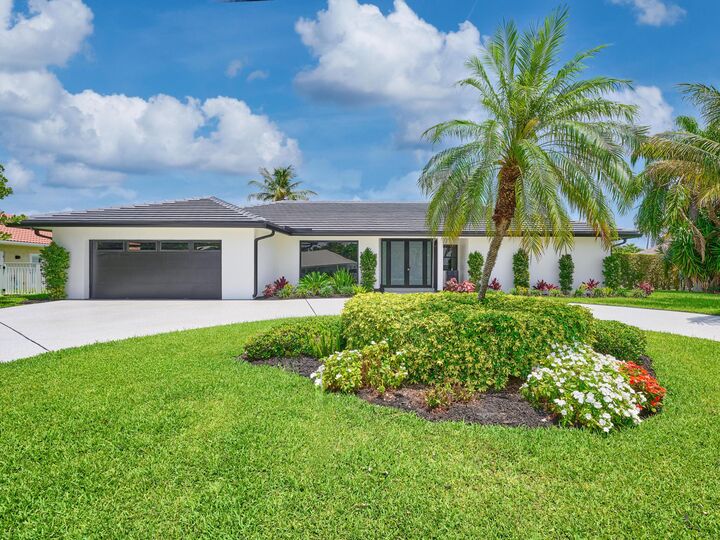 Property Photo:  1170 Fairview Lane  FL 33404 
