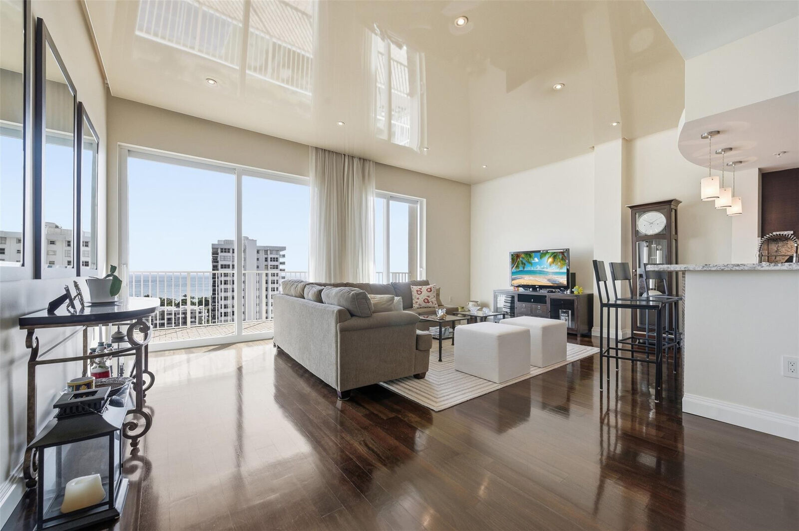 Property Photo:  3020 NE 32nd Avenue Ph5  FL 33308 