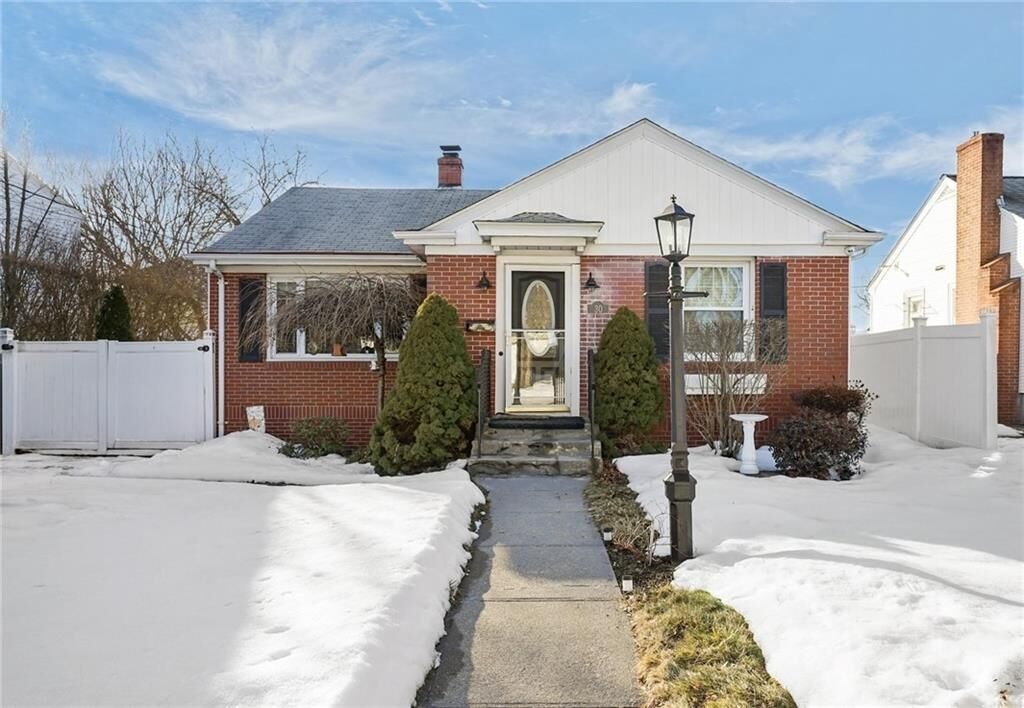 Property Photo:  30 Lark Avenue  RI 02920 