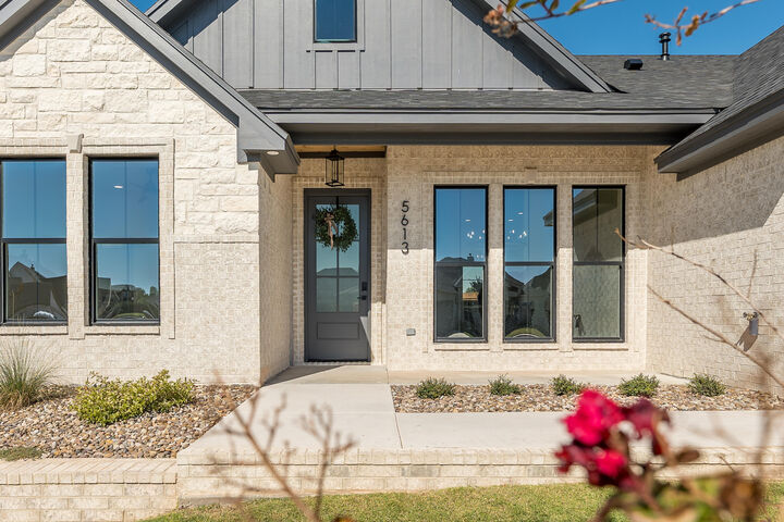 Property Photo:  5613 King Mill Circle  TX 76904 
