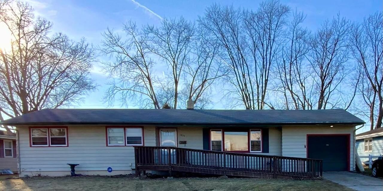 Property Photo:  1850 Moore Street  WI 53511 
