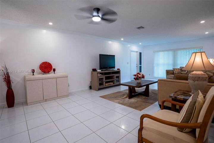 Property Photo:  10198 Dovewood Ln A  FL 33436 