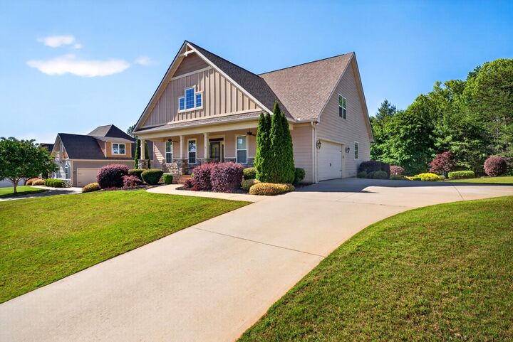 Property Photo:  6 Setting Sun Lane  SC 29690 