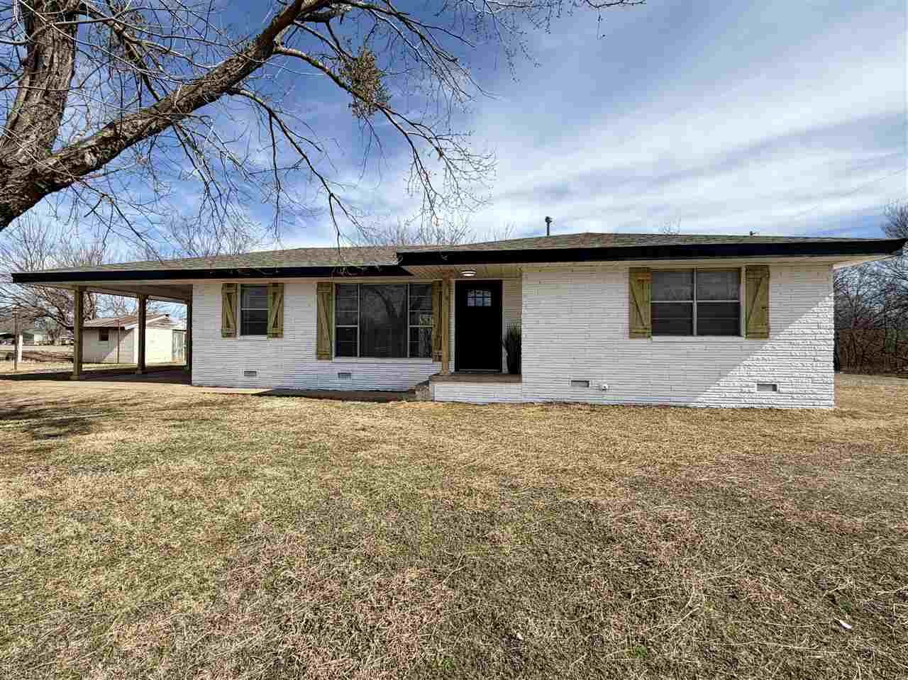 Property Photo: 810048 S Main Street OK 74824