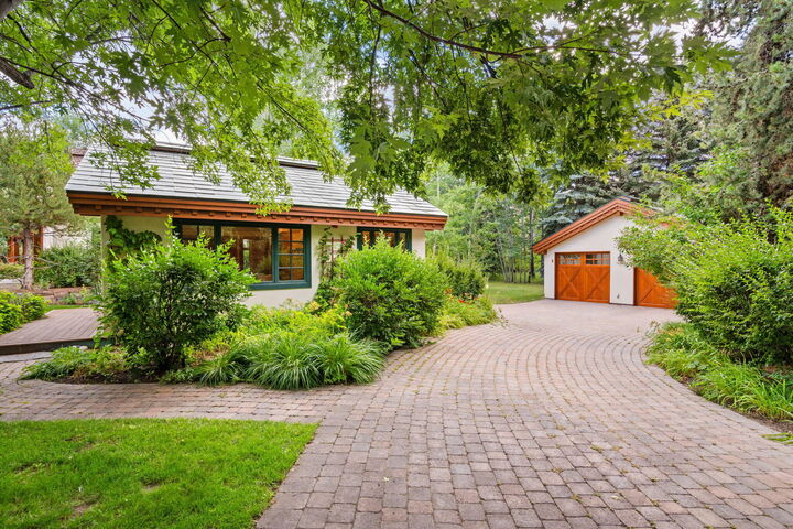 Property Photo: 7 Rose Ct ID 83353