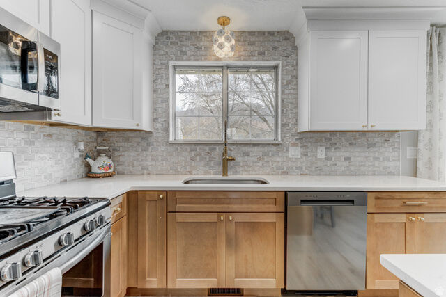 Property Photo: 2340 N 2050 E UT 84040