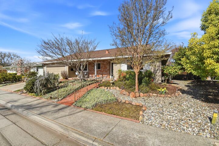 Property Photo: 269 Mockingbird Circle CA 95409