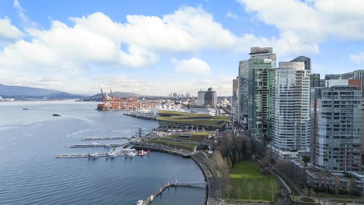 323 Jervis Street 1503 — photo 1