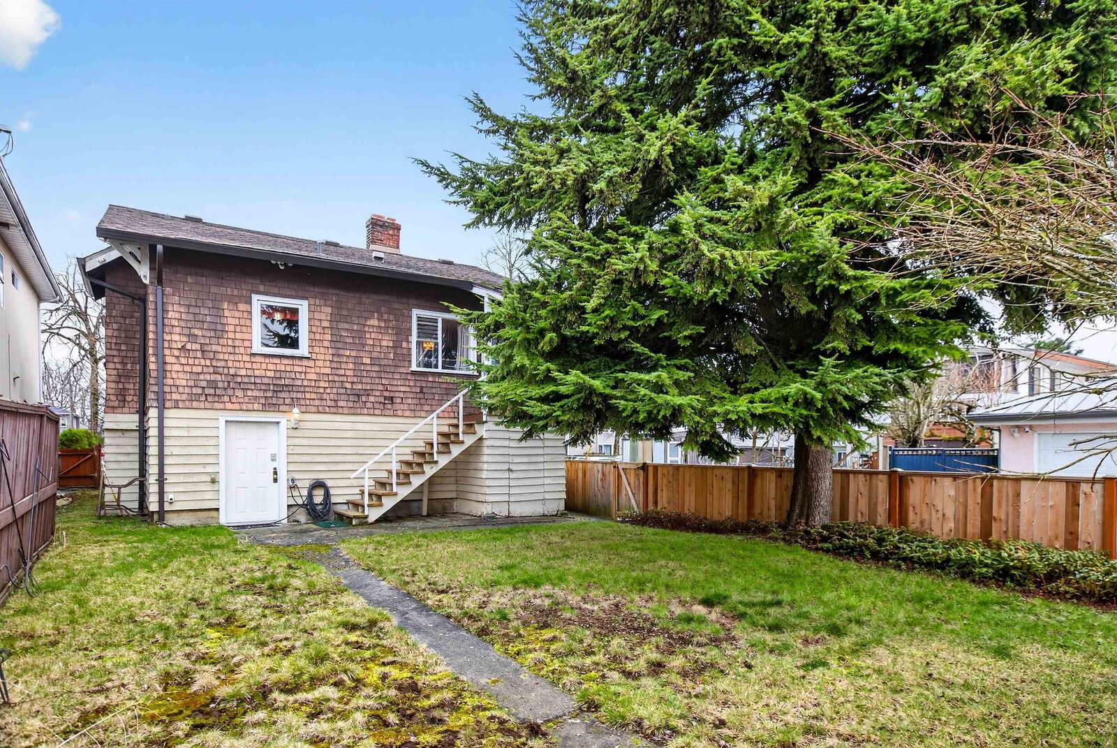 Property Photo: 2284 E 45th Avenue BC V5P 1N8