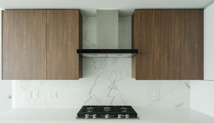 Property Photo: 7683 Park Crescent 2402 BC V3N 0J4