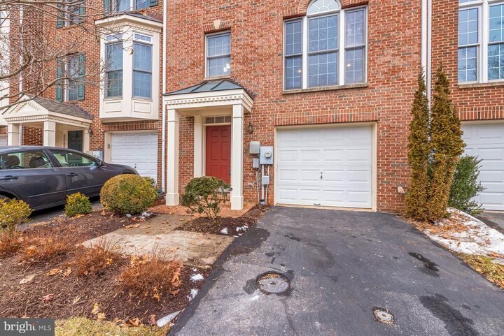 Property Photo:  133 Wootton Oaks Court  MD 20852 