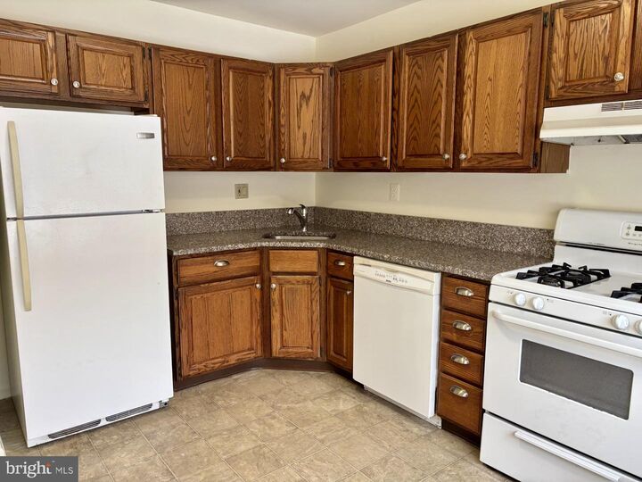 Property Photo: 2028 Yorktown N PA 19403