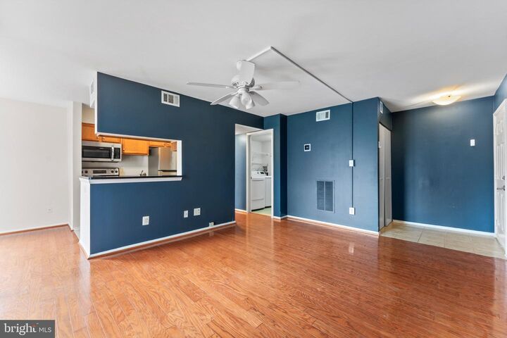 Property Photo: 1727 Ascot Way 1727C VA 20190