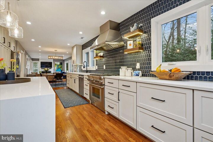 Property Photo:  2111 Lirio Court  VA 20191 