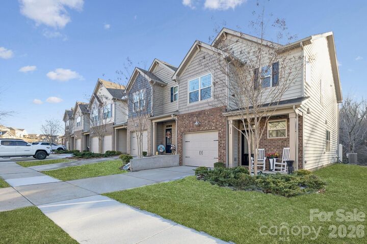 Property Photo: 284 Ascot Run Way SC 29715