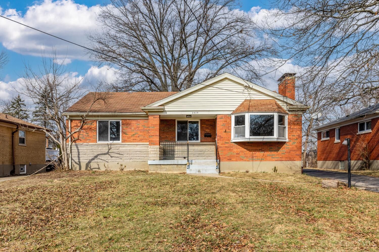 Property Photo: 2820 Geraldine Drive OH 45239
