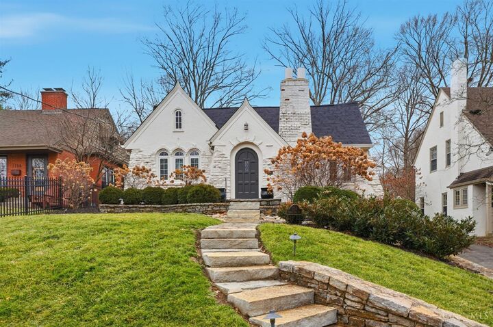 Property Photo: 1134 Beverly Hill Drive OH 45208