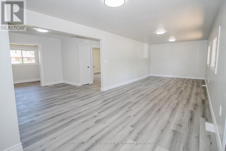 Photo de la propriété:  378 Thorold Road  ON L3C 3W6 