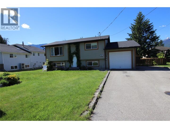 Property Photo: 304 5th NW Street BC V0G 1R0