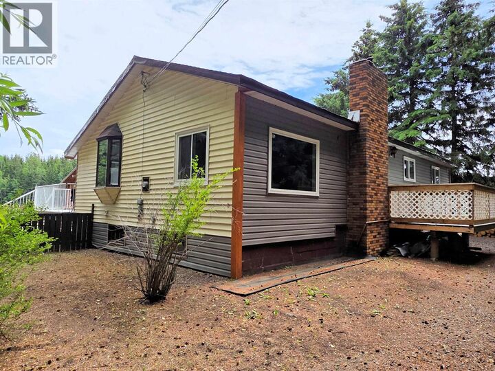 Property Photo: 2512 Dominion Avenue BC V0J 1Z0