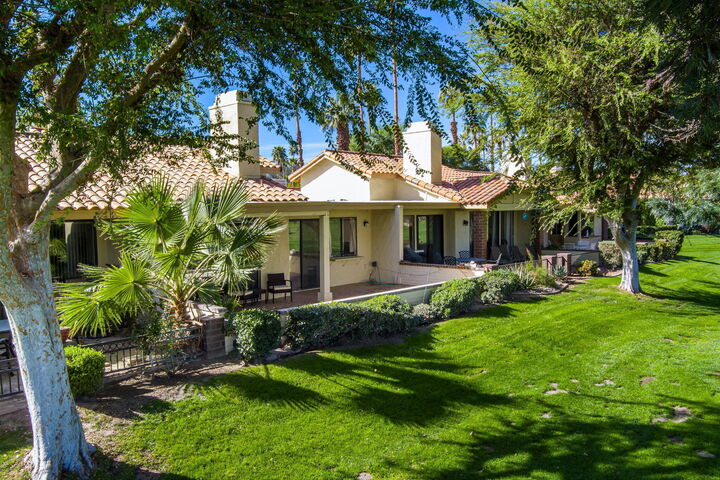 Property Photo: 280 Tolosa Circle CA 92260