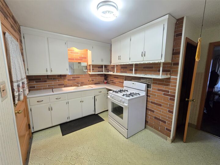 Property Photo:  3222 Marvin Avenue  PA 16504 