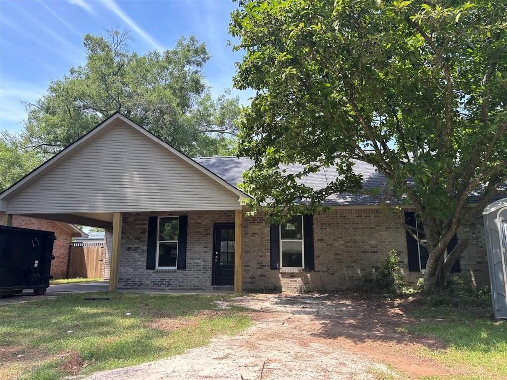 Property Photo:  210 Paula Lane  LA 71457 