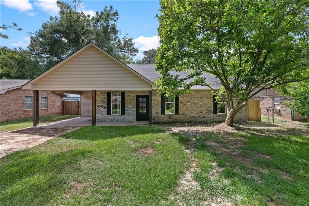 Property Photo:  210 Paula Lane  LA 71457 