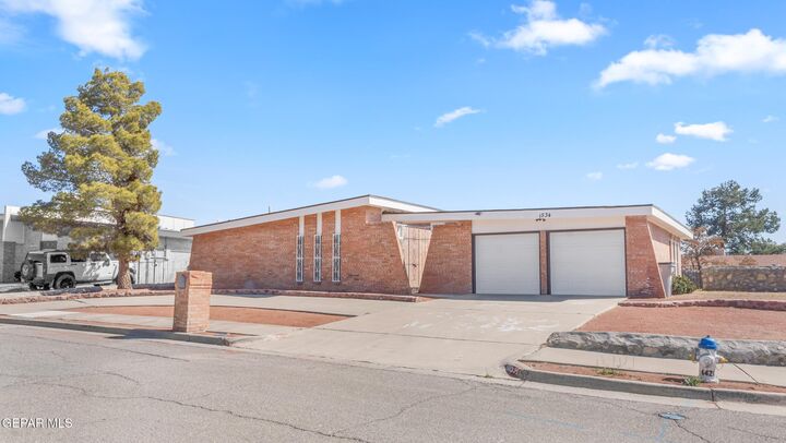 Property Photo:  1534 Monte Sanders Lane  TX 79935 