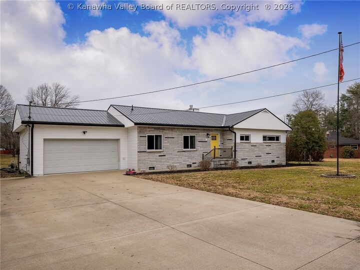 Property Photo:  138 Maplewood Estates  WV 25560 