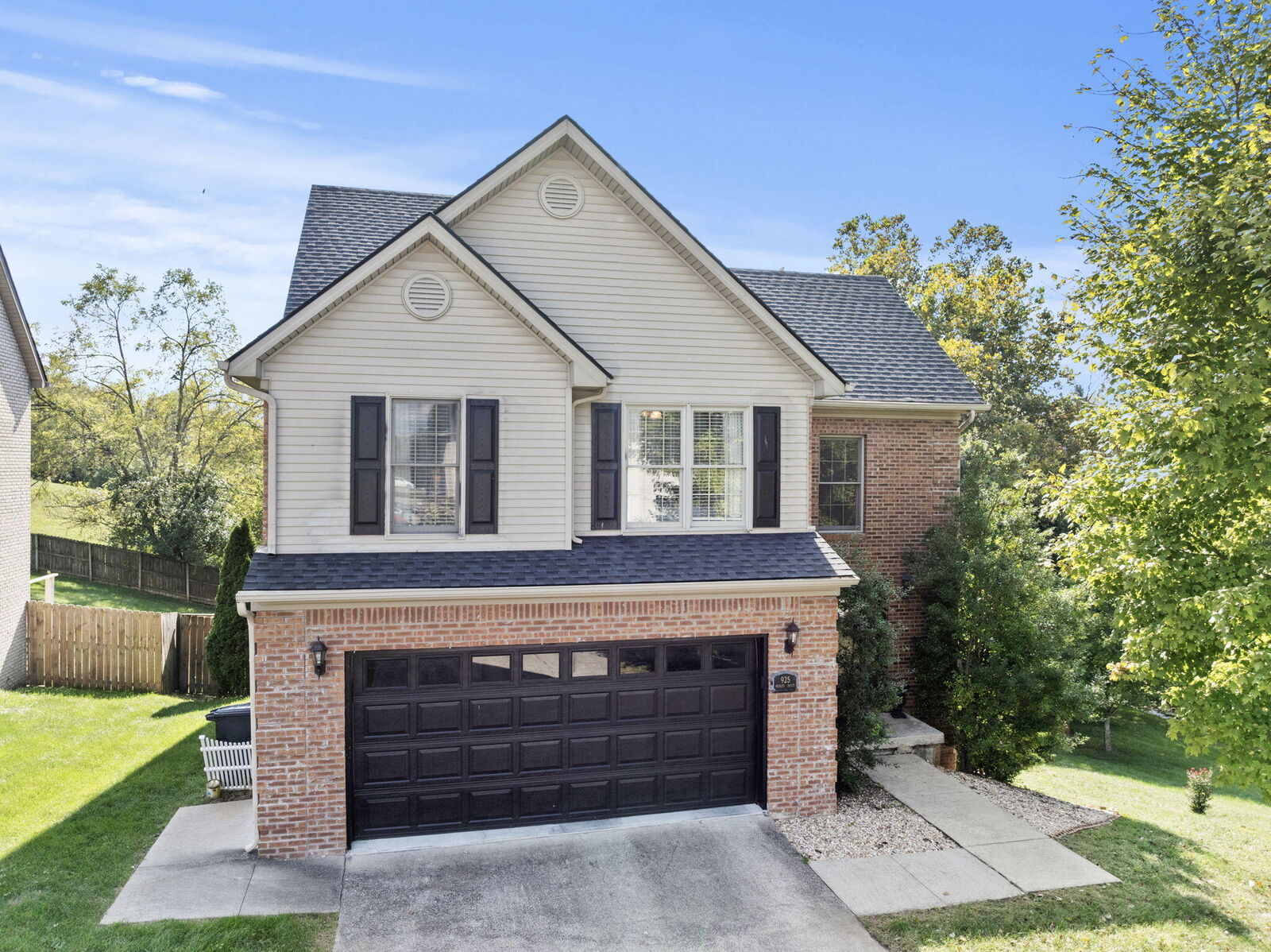 Property Photo:  925 Medley Drive  KY 40475 