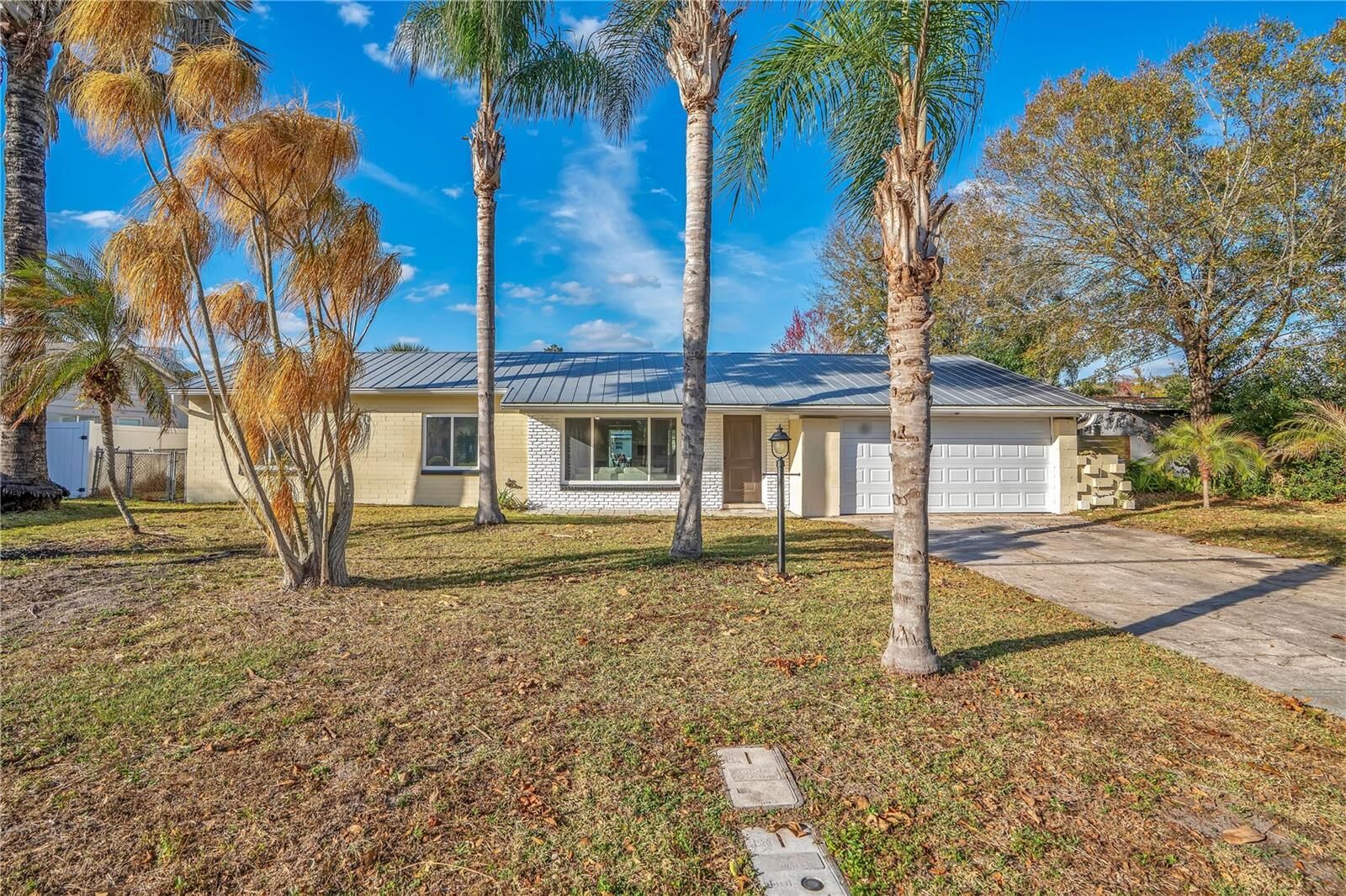 Property Photo:  2801 Gulfstream Road  FL 32805 