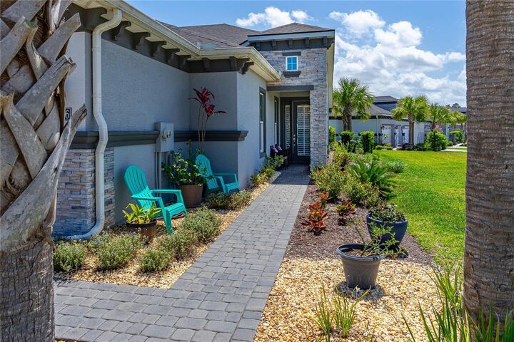 Property Photo: 6336 Hanfield Drive FL 32128