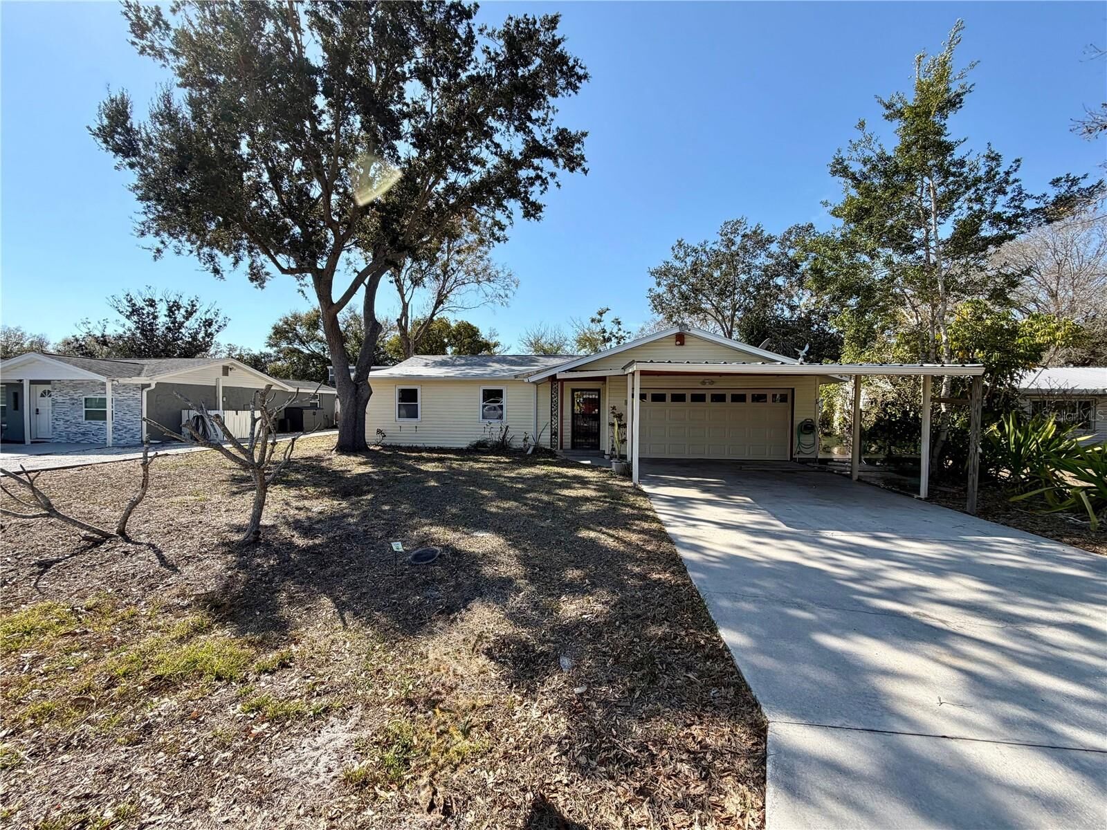 Property Photo: 2848 Webber Place FL 34232